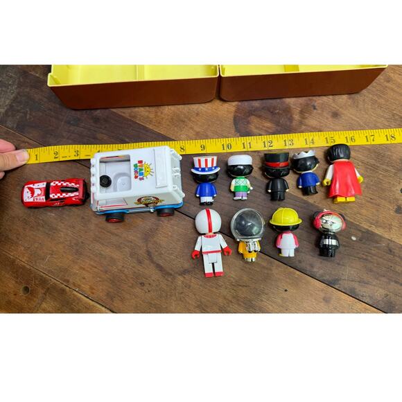 Ryan's World Road Trip Pocket Watch Mystery Suitcase + 9 Figures Bonkers Toy Co. - Picture 8 of 16